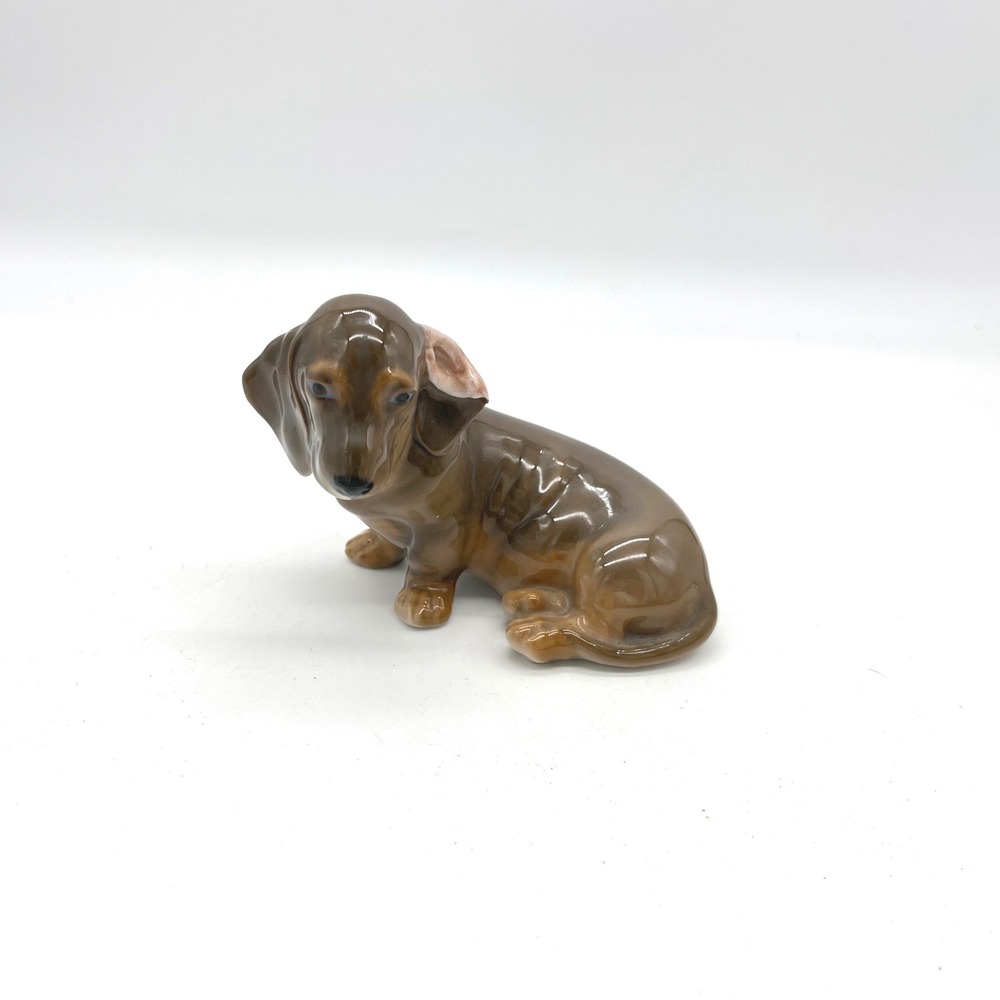 Royal Copenhagen Dachshund Puppy Porcelain Figurine Brown 3140 Denmark Seated